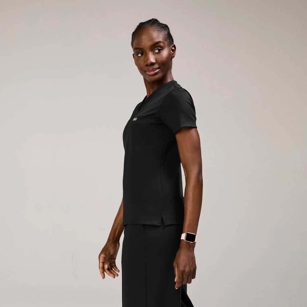 Figs Sona FORMx Slim V-Neck Scrub Top in Black, Size Medium - Picture 4 of 11
